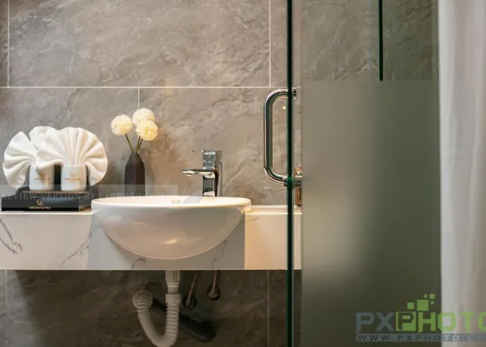 Green Suites Hotel Hạ Long