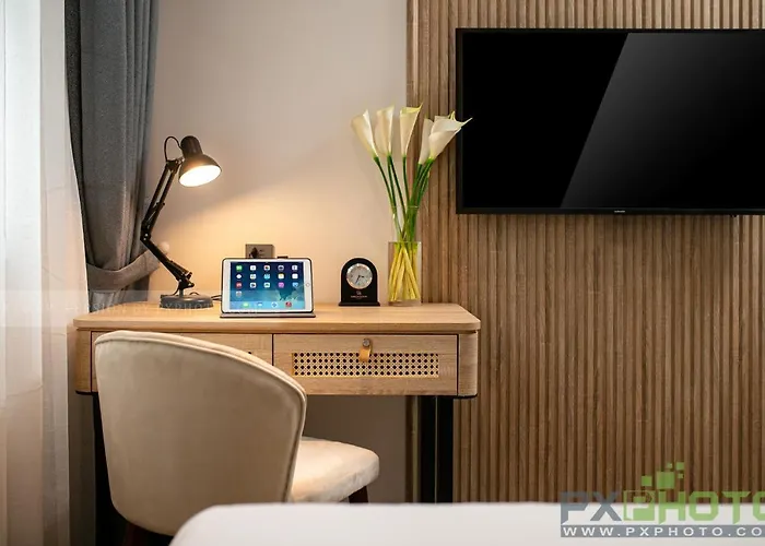Green Suites Hotel Khách sạn 3*