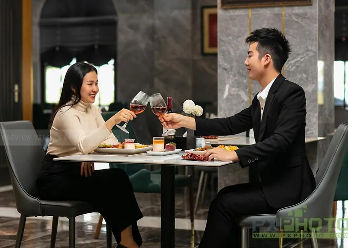 Green Suites Hotel 3* Ha Long