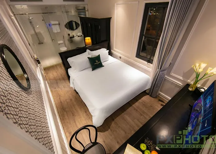 Khách sạn Green Suites Hotel Hạ Long