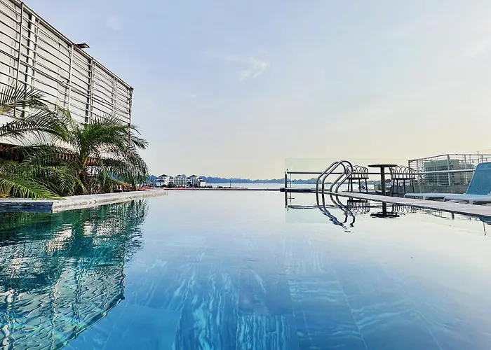 Khách sạn Green Suites Hotel Hạ Long